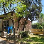 Mobil-home A Avec Terrasse - 3 Pour 6 Personnes - Api-1-52-1167 Κάμπινγκ *