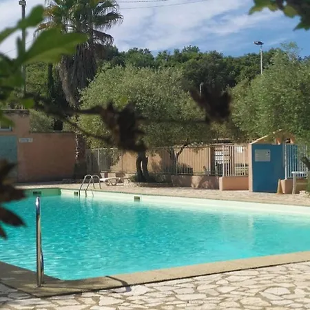 Mobil-home A Avec Terrasse - 3 Pour 6 Personnes - Api-1-52-1167 Kemp *