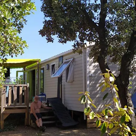 Mobil-home A Avec Terrasse - 3 Pour 6 Personnes - Api-1-52-1167 Kemp *